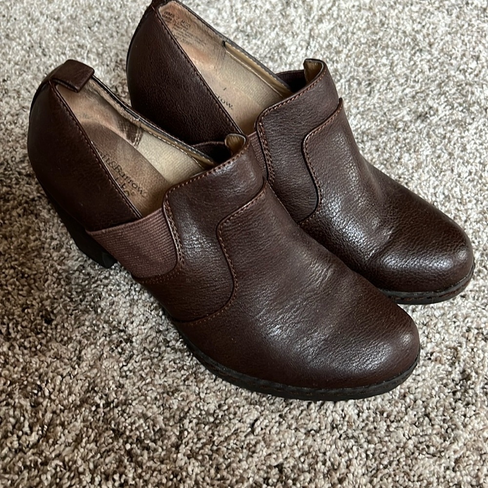 Ugly but comfortable Croft &Barrow Ortholite brown shoes .Size 7.